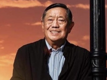 Arben SantosThe sportsman and shipping industry pillar was suffered from lingering kidney issues, according to friends. An avid golfer, he passed away at 3 a.m. of Saturday in St. Luke's hospital... after suffering heart failure while watching a live broadcast of the British Open with his wife.