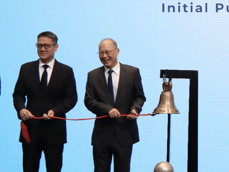 Businessman Dexter Tiu (left) with Pure Energy president Eric Roxas during the July 16, 2024 initial public offering of NexGen Energy Corp.