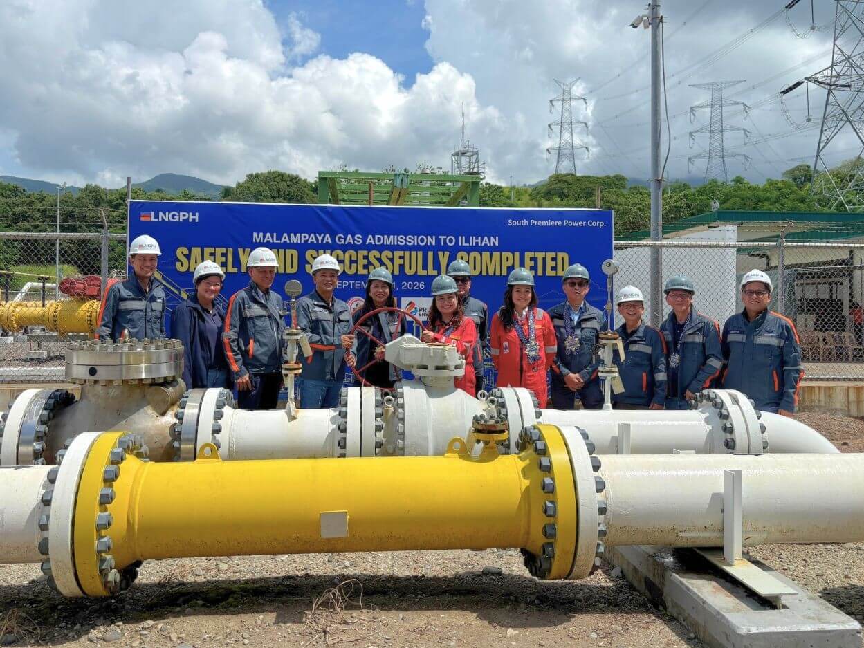 Energy Secretary Sharon Garin (fifth from left), Prime Energy president and CEO Donnabel Kuizon Cruz (sixth from left), and LNGPH president and CEO Yari Miralao (fourth from left) led the ceremonial admission of indigenous Malampaya gas into the 1,200-megawatt Ilijan Power Plant in Batangas on Sept. 24, marking the return of local gas supply to the facility. | Contributed photo