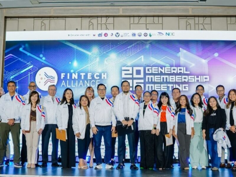 NEW ALLIANCE MEMBERS INDUCTED. More than 20 new corporate members of FinTech Alliance PH take their oath during the Alliance&rsquo;s 2026 General Membership Meeting in Bonifacio Global City, with the ceremony led by CICC Executive Director Atty. Renato &ldquo;Aboy&rdquo; Paraiso. | Contributed photo&nbsp; &nbsp;(Click to view full image)