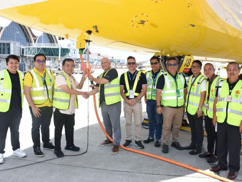Managers and executives from Aboitiz InfraCapital Cebu Airport Corp., MCIAA, 1Aviation, and Cebu Pacific during the ceremonial plug in of the Fixed Power Unit. From left: Aldwin Uy, deputy chief operations officer (ACAC); Kurt Cabillon, senior manager for ramp operations (ACAC); Julius Neri, general manager (MCIAA); Athanasios Titonis, CEO (ACAC); David Krakowski, head of operations (1Aviation); Dindo Fernando, head of outstations (1Aviation); Johnny Yap, area head (1Aviation); Jemar Nietes, head of terminal operations (MCIAA); Philip Fajatin senior manager for aero-commercial (ACAC); Samuel Elle, head of SQE (ACAC)/ Contributed photo