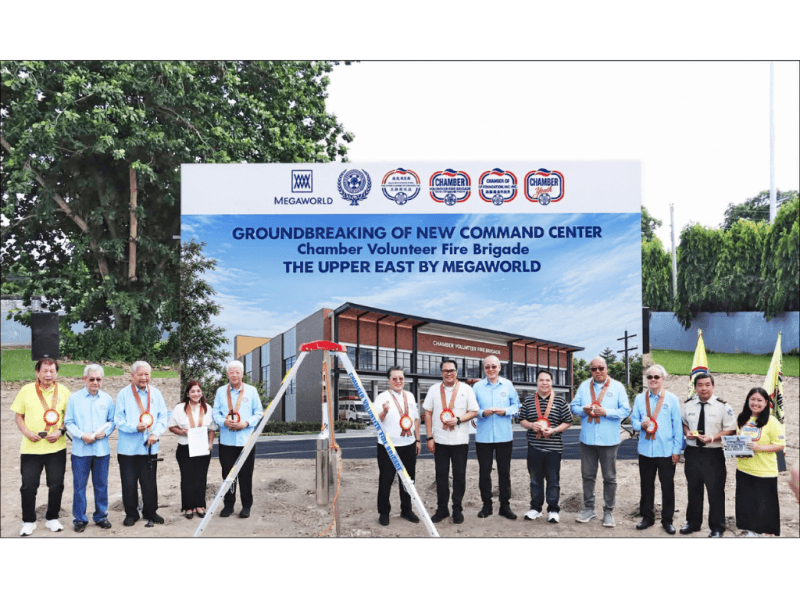 Leading the groundbreaking were Bacolod City Mayor Greg Gatasaya (7th from left), Vice Mayor Claudio Puentevella (9th from left), and Elbert Valencia, president, BFCCCII (5th from left). Joining them were (from left): Julianio Chiu, assistant fire chief, Chamber Volunteer Fire Brigade; Edgar Sy, immediate past president, BFCCCII; Alfredo Barcelonal, president emeritus, BFCCCII; Jogie Viceo, township director for Western Visayas, Megaworld; Cecilio Pedro, past president, BFFCCCII; Willy Au, vice president, BFFCCCII; Dennis Chiu, board member, BFFCCCII; Alexander Uy, corporate secretary, BFFCCCII; Bryant Lao, fire chief, CVFB; and Bryanna Mairie Lao, president, Chamber Youth Chamber. | Contributed photo