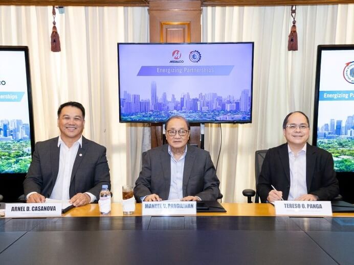 Meralco partners with PEZA to accelerate the development and energization of greenfield ecozones. From left: Meralco EVP and COO  Ronnie L. Aperocho, Meralco SVP and chief external and government affairs officer Arnel D. Casanova, Meralco chair and CEO Manuel V. Pangilinan, PEZA Director General Tereso O. Panga, and PEZA Deputy Director General for Policy and Planning Anidelle Joy M. Alguso. | Contributed photo  (Click the photo to view full image)