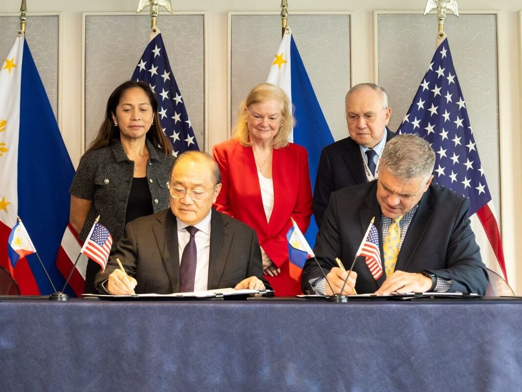 &nbsp;In photo during the ceremonial signing held during the U.S. &ndash; Philippine Civil Nuclear Energy Partnership Event in Makati City are (From left): Energy Secretary Sharon S. Garin, Meralco chair and CEO Manuel V. Pangilinan, Bureau of Arms Control and Nonproliferation Principal Deputy Assistant Secretary Anne K. Ganzer, USTDA Deputy Director and COO Thomas R. Hardy, and Ambassador of the Philippines to the United States Jose Manuel del Gallego Romualdez. | Contributed photo