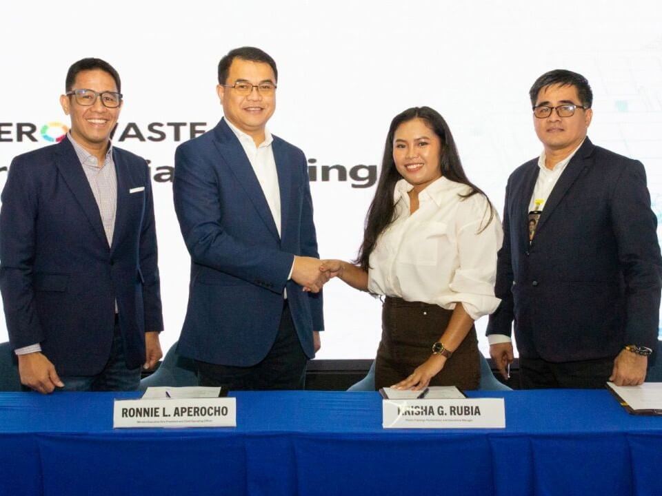 TURNING WASTE TO WORTH. (From left)  Meralco chief sustainability officer Raymond B. Ravelo, Meralco COO Ronnie L. Aperocho, PLAF partnerships and operations manager Krisha G. Rubia, and Meralco head of facilities and safety management Jerry B. Lao./Photo from Meralco