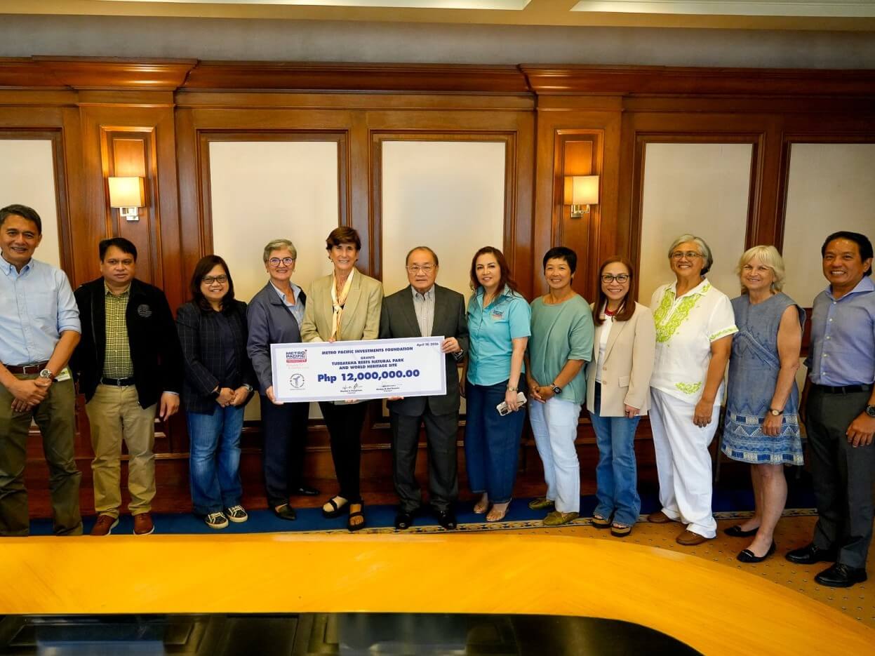 (From left): &nbsp;Atty. Teodoro Jose S. Mata, executive director, Palawan Council for Sustainable Development; Maximo C. Landrito, assistant regional director for technical services, DENR-MIMAROPA ; Marisa V. Conde, trustee/treasurer, Metro Pacific Investments Foundation Inc. ; Angelique M. Songco, protected area superintendent, Tubbataha Reefs Natural Park ; Patricia M. Zobel deAyala, president, Friends of Tubbataha Inc. ; Manuel V. Pangilinan, chair, Metro Pacific Investments Foundation Inc. ; Melody M. Del Rosario, president, Metro Pacific Investments Foundation Inc. ; Maria Teresa Lara, treasurer, FOTI ; June Cheryl A. Cabal-Revilla, trustee, MPIF. ; Marissa Floirendo, Secretary, FOTI. ; Elaine Kunkle, Trustee, FOTI ; and &nbsp;Alex Floro, Trustee, FOTI.
