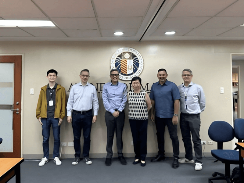 From left: Joe Ilagan, Ateneo Faculty, Joben Ilagan, Director – Ateneo Business Insights and Development Laboratory, Robby Galang, Dean – John Gokongwei School of Management, Debbie Tan, Chief Risk Officer – Kayana, Hans Montenegro, Chief Human Resources Officer – Kayana, Joel Caballa, Ateneo Faculty/Image from PLDT 