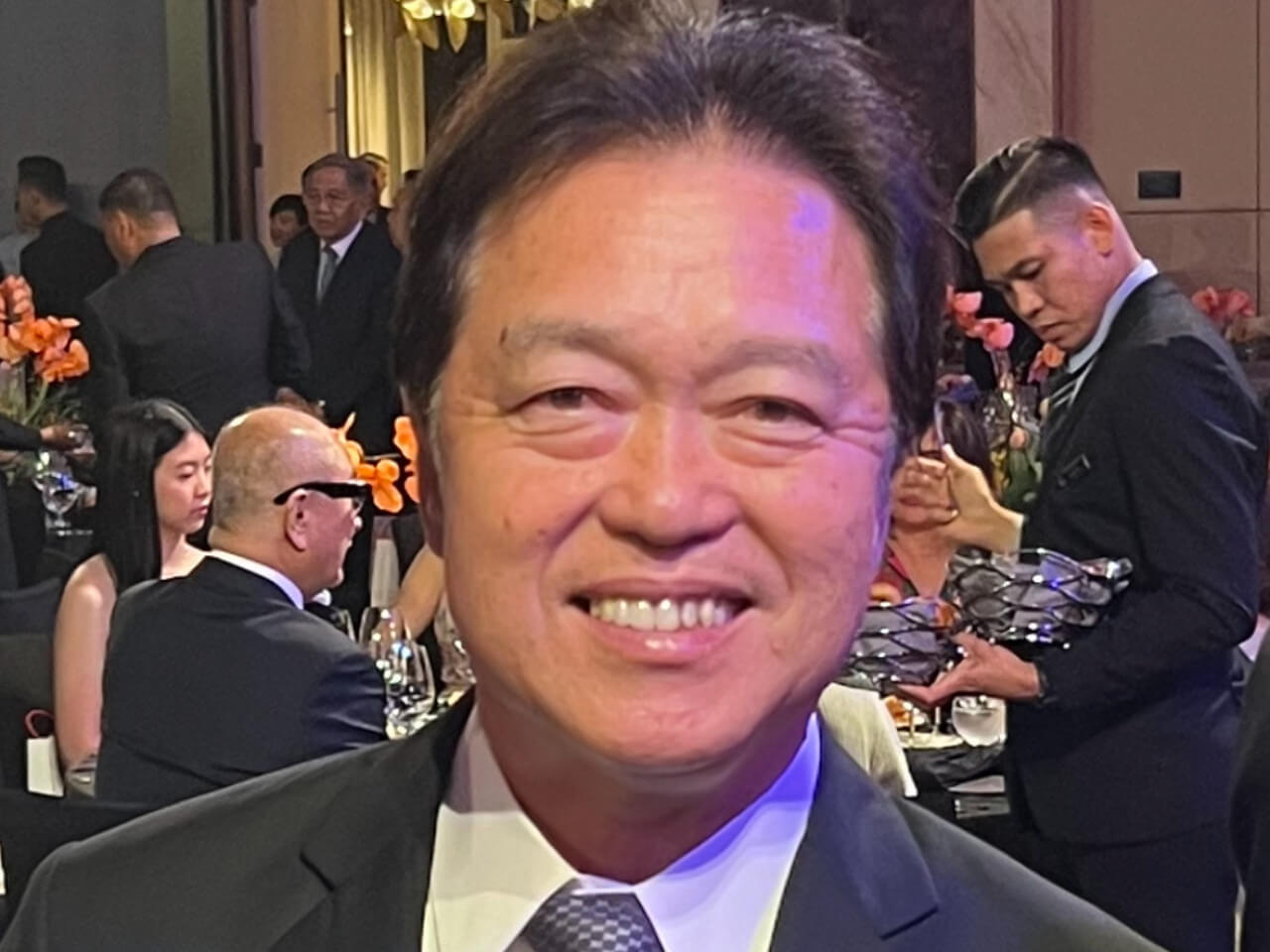 Willy Ocier Pacific Online Systems Chair 