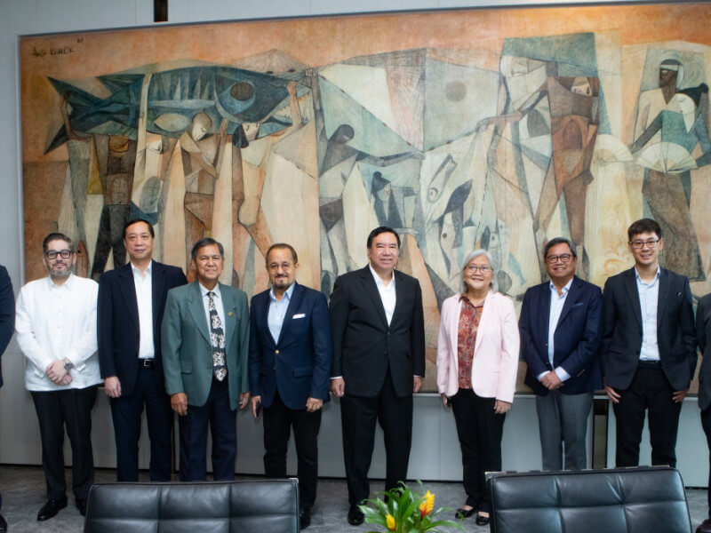 From left, Jaime Urquijo, Ayala Corp. chief sustainability and risk officer; Francisco Romero Milán, Ayala Corp. managing director for corporate resources and chief human resource officer; Dr. Prospero Naval, University of the Philippines AI program chair; Alfonso Aliga Jr., UP Engineering Research and Development Foundation Inc. (UPERDFI) executive director; Albert de Larrazabal, Ayala Corp. chief finance officer; Angelito D. Bermudo, UPERDFI president; Dr. Maria Antonia Tanchuling, UP College of Engineering dean; Cezar Consing, Ayala Corp. president and CEO; Karl Kendrick Chua, Ayala Corp. managing director and group head for data science and artificial intelligence, and Roberto Batungbacal, UPERDFI trustee, during the signing ceremony. CLICK ON THE PHOTO FOR FULL IMAGE/Photo from Ayala 