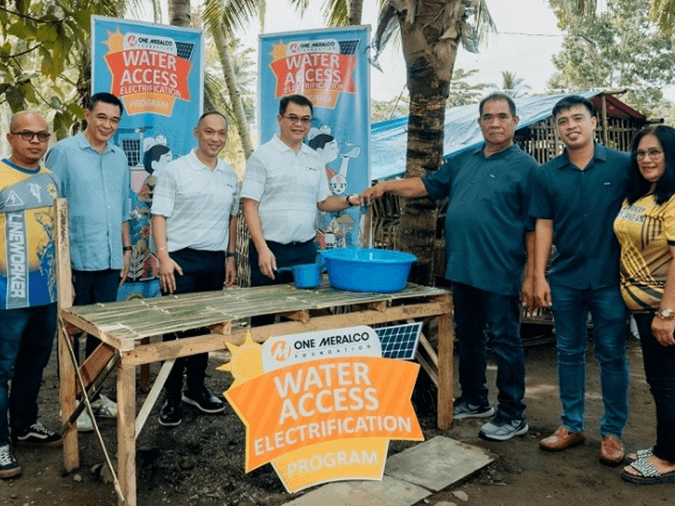 Meralco EVP and COO Engr. Ronnie L. Aperocho, One Meralco Foundation president Jeffrey O. Tarayao (fourth and third from left), Municipality of Sto. Nino MayorSulpicio Villalobos (second from left), Barangay Guinsang-an Captain Efren Penaflorida (third from right), and South Cotabato Electric Cooperative (Socoteco) power metering supervisor engineer Jeffrey Velasco during the turnover of the solar PV facility./Photo from Meralco