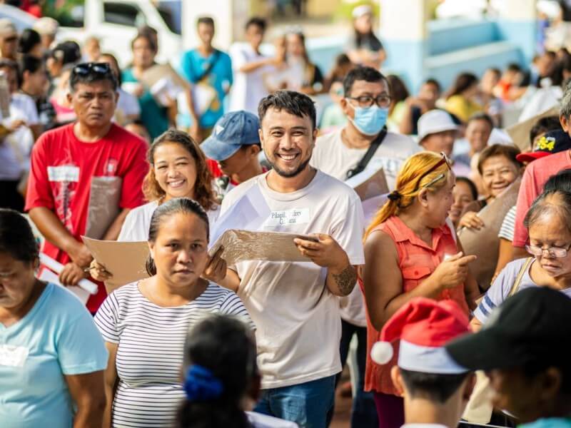 Aboitiz Foundation provides home recovery assistance to 285 families in Liloan, Cebu, whose homes were totally damaged by Typhoon "Tino," helping them begin rebuilding this Christmas season. | Contributed photo