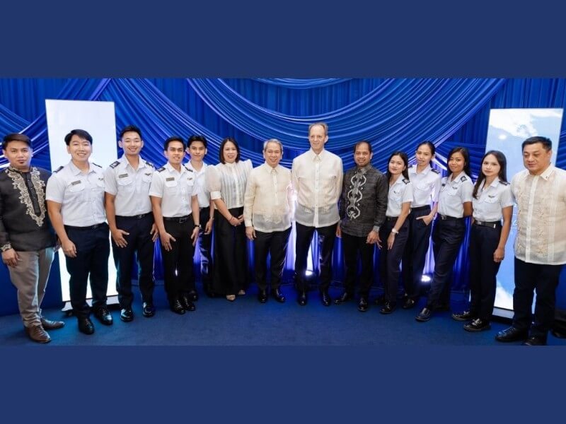 From left: NAAP vice president for academic affairs Engr. Jeq Zyrius A. Sudweste; National Aviation Academy of the Philippines Scholars; NAAP officer in charge Dr. Maria Sisa T. Dela Cruz; Philippine Airlines Inc. EVP and Chief Operating Officer Atty. Carlos Luis Fernandez; Philippine Airlines Inc. president Richard Thomas Nuttall; NAAP vice president for administration and finance Prof. Marwin M. Dela Cruz, Ph.D | Contributed photo