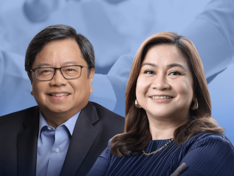 Ayala president & CEO Cezar P. Consing with GCash president and CEO Martha Sazon 