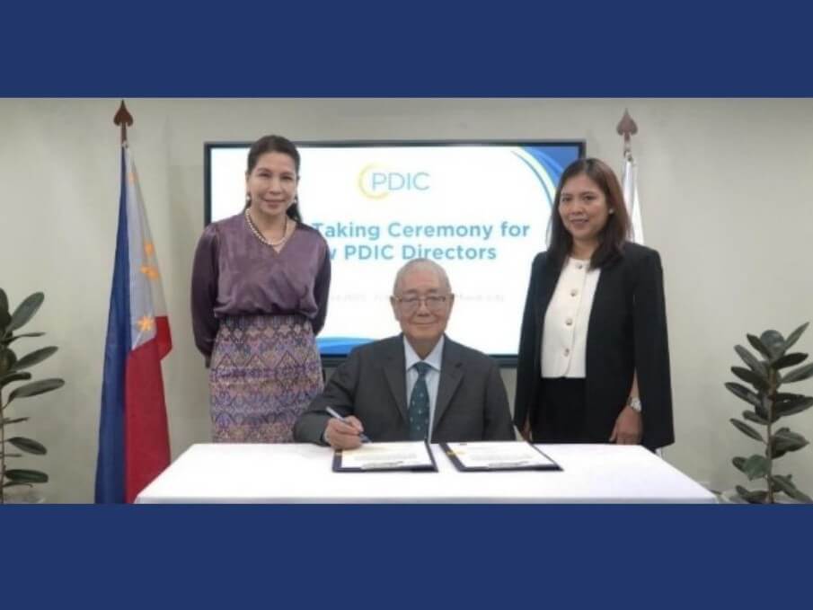 BSP Governor and PDIC Chair Eli M. Remolona Jr. signs the oaths of office of Imelda C. Tiongson (left) and Justice Lady P. Soriano (right), who were appointed as new directors of PDIC representing the private sector. Tiongson and Soriano took their oath of office at the PDIC office in Makati City on Dec. 19, 2025. | Photo from PDIC