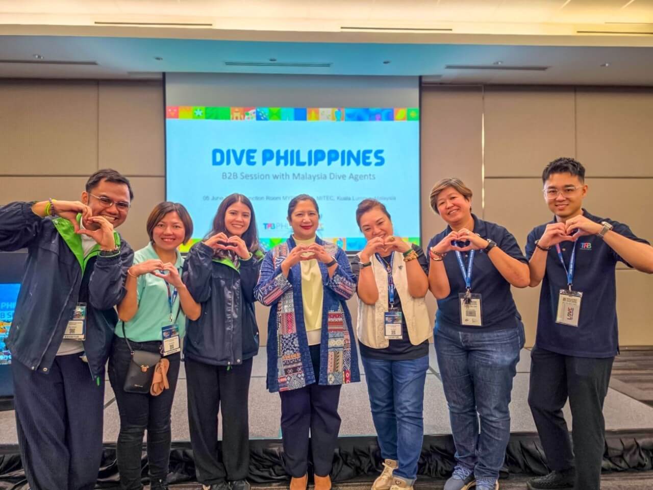 Her Excellency Maria Angela A. Ponce, Ambassador Extraordinary and Plenipotentiary of the Embassy of the Republic of the Philippines in Kuala Lumpur, with TPB market representatives. | Contributed photo