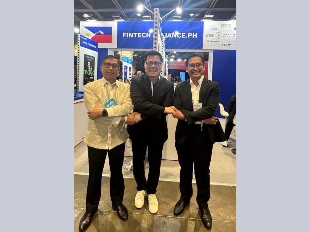 Lito Villanueva (middle), founding chair of FinTech Alliance PH and executive vice president and chief innovation and inclusion officer of RCBC, together with Consul General Romulo Victor Israel Jr. of the Philippine Consulate General in Hong Kong, and Vice Consul and Commercial Attache Roberto Mabalot Jr. of the Philippine Trade and Investment Center in Hong Kong. | Contributed photo