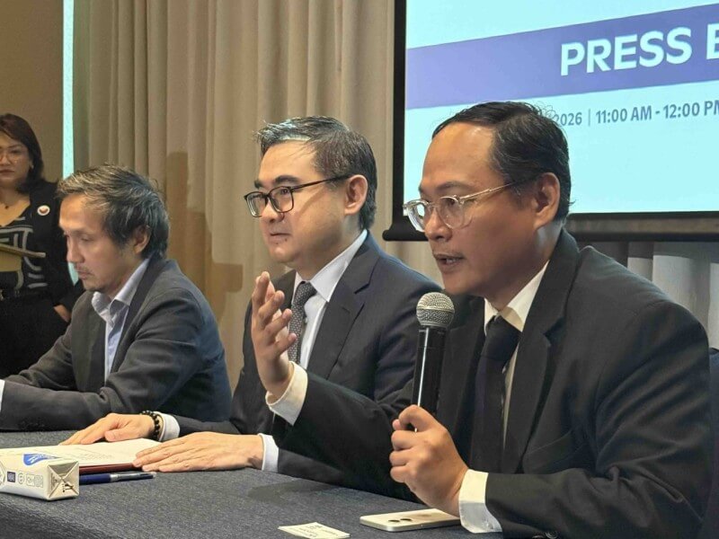 Finance Secretary Frederick Go is joined by Public Works and Highways Secretary Vivencio &ldquo;Vince&rdquo; Dizon (left) and Transportation Acting Secretary Giovanni &ldquo;Banoy&rdquo; Z. Lopez (right) during a panel discussion on the government&rsquo;s big, bold reforms agenda. | Photo by Miguel R. Camus&nbsp;