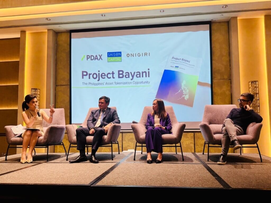 TV personality Michelle Ong leads a panel discussion with Gaba, National Treasurer Almanza and GCash’s Luis Buenaventura./Photo by Dax Lucas