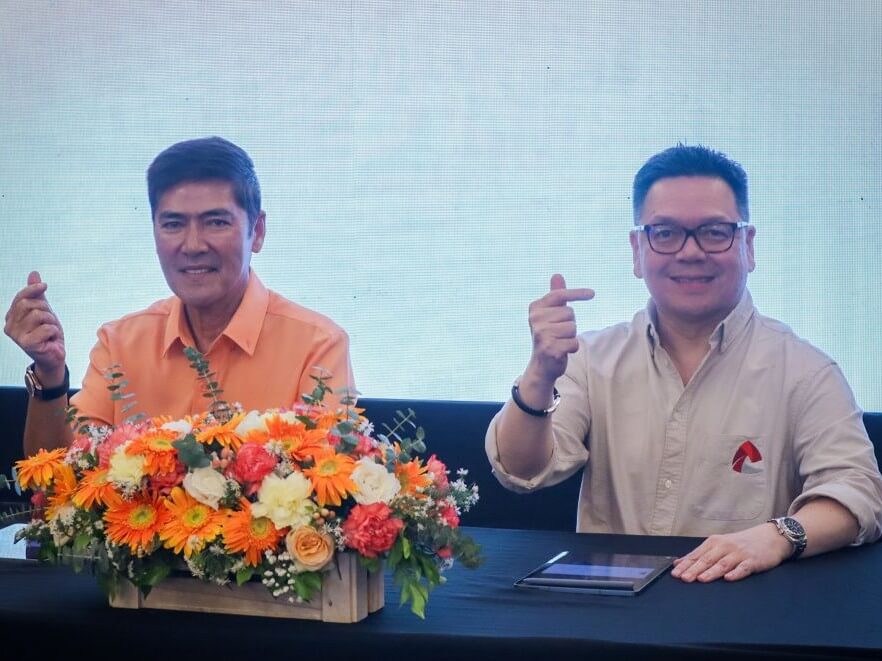 Vic Sotto and PLDT Global president and CEO Albert V. Villa-real