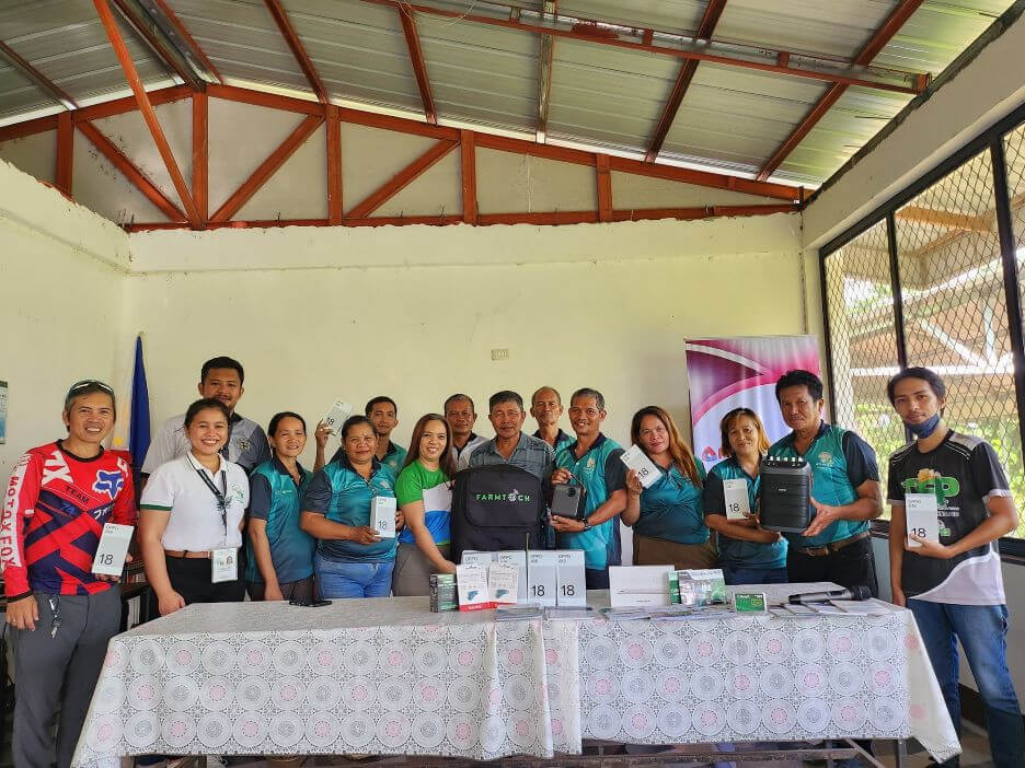 Farmer-beneficiaries receive their digital tools./ Contributed photo