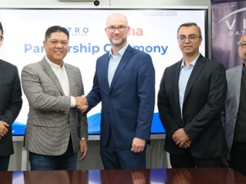 From left: Gary Ignacio, Vitro chief commercial officer; Victor Genuino, ePldt and vitro inc. president and CEO; Matthew Vesperman, Ciena - Asia Pacific vice president; Gautam Billa, Ciena international vice president, sales engineering; Philip Baleros, Ciena partner, Commverge Solutions senior sales manager.-Photo from PLDT 