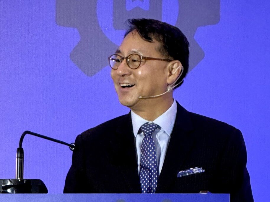 Curtis ChinThe former diplomat and Milken Institute senior fellow urged the region to address bureaucracy, regulation, inequality, corruption. 