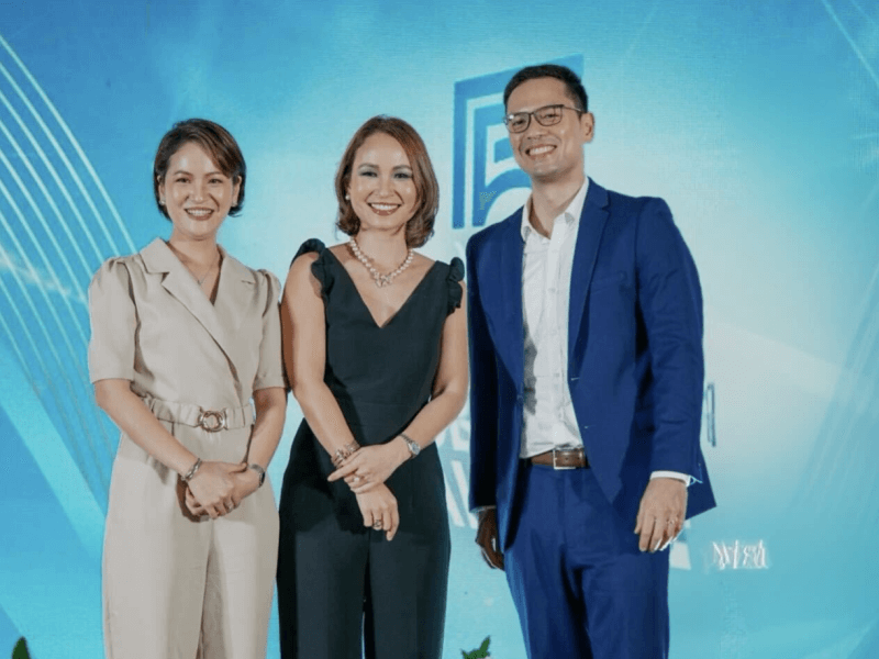  Top Line Business Development Corp.'s 11th Anniversary lastJuly 12. From left: Atty. Constance Marie C. Lim, First VP & CFO; Brigitte Carmel C. Lapasaran Lim, SVP, COO & Corporate Secretary; Eugene Erik C. Lapasaran Lim, Chairman, President & CEO. (Photo courtesy of Topline)