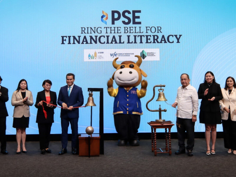 From left: PSE Finance Division Head Roberto Jose R. Jimenez, PSE General Counsel Atty. Veronica V. Del Rosario, PSE Treasurer Omelita J. Tiangco, PSE COO Atty. Roel A. Refran, PSE President and CEO Ramon S. Monzon, PSE Issuer Regulation Division Head Atty. Marigel B. Garcia, PSE Corporate Secretary Atty. Aissa V. Encarnacion and PSE Capital Markets Development Division Head Mark Frederick V. Visda./Photo from PSE