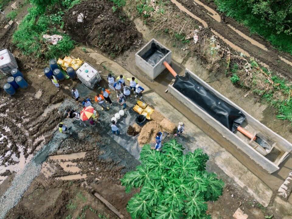 Participants visit the biogas production station, where rice straw is converted into clean, renewable energy for rural communities. | Contributed photo