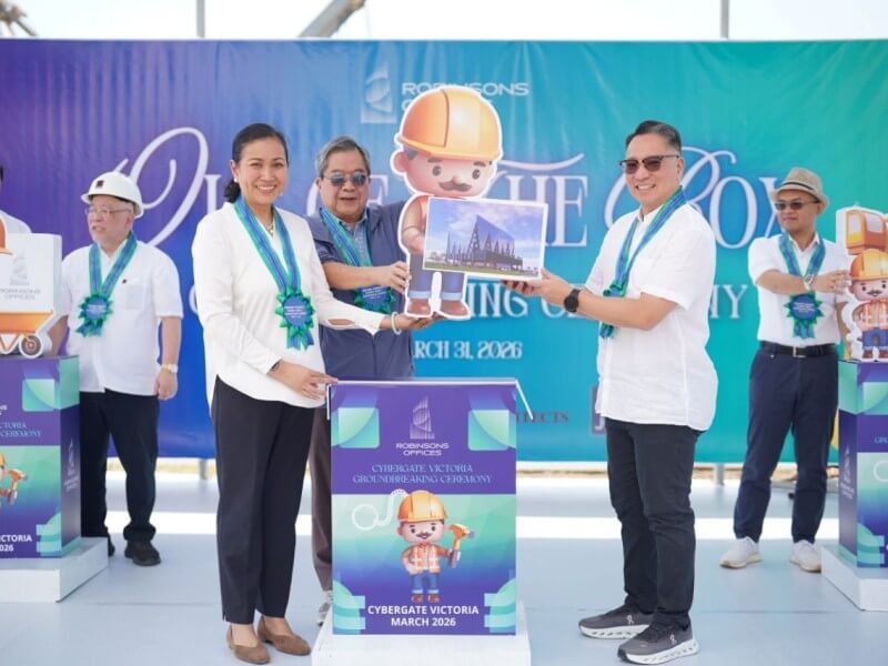 Cybergate Victoria Unboxed and Up Close: Robinsons Land leaders and partners come together for the groundbreaking ceremony of Cybergate Victoria by Robinsons Offices in Davao City. (L-R) Present in the foreground: Mybelle V. Aragon-GoBio &ndash; president and CEO of Robinsons Land; James L. Go &ndash; chair of JG Summit Holdings Inc.; and Jericho P. Go &ndash; SVP and business unit general manager of Robinsons Offices. | Contributed photo