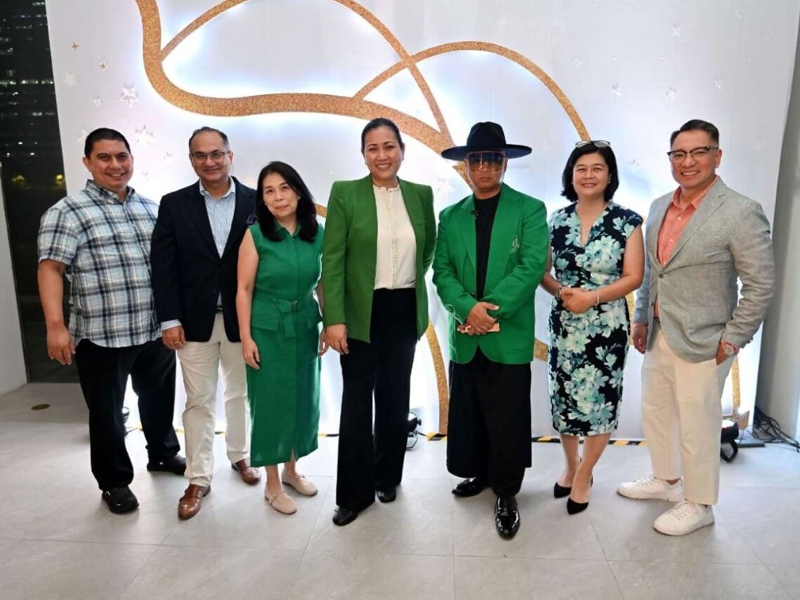 RLC executives, headed by president and CEO Mybelle V. Aragon-GoBio, led the opening of the festivities at Bridgetowne. | Contributed photo