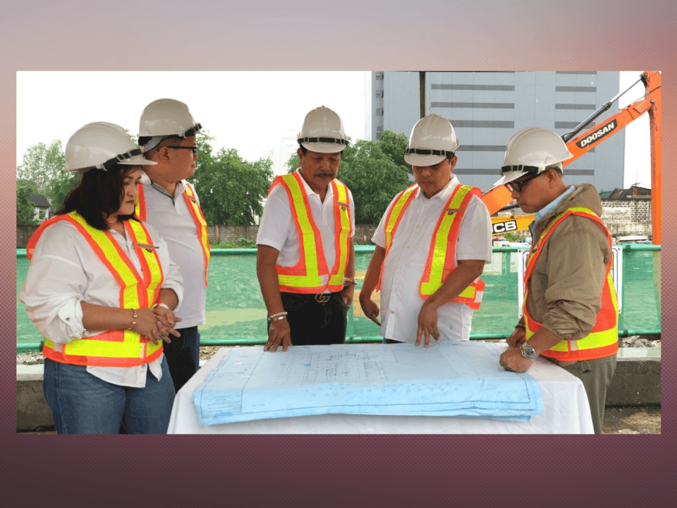 RLC Residences&rsquo; Teddy V. Bernas (second from right), Engr. Emmanuel Arce (middle) and Aileen Carlos (left) with Ar. Gary Joseph Coscolluela (right) and Engr. Michael Gan (second from left) during the site visit at MIRA. | Contributed photo
