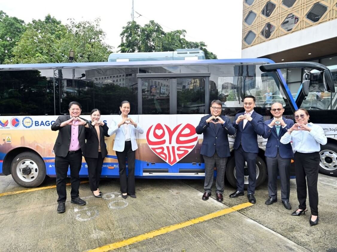 Atty. Victor Nu&ntilde;ez, MMDA Traffic Enforcement Group Director; Tina Real-Lim, Robinsons Malls deputy general manager; Mybelle V. Aragon-GoBio, Robinsons Land president and CEO; Atty. Romando Artes, MMDA Chair; Faraday D. Go, Robinsons Land EVP and group business unit GM; Arch. Gerald G. Tambis, head of Robinsons Destination Estates; and Bambie L. Andal, Robinsons Land VP for public-private partnerships. | Contributed photo