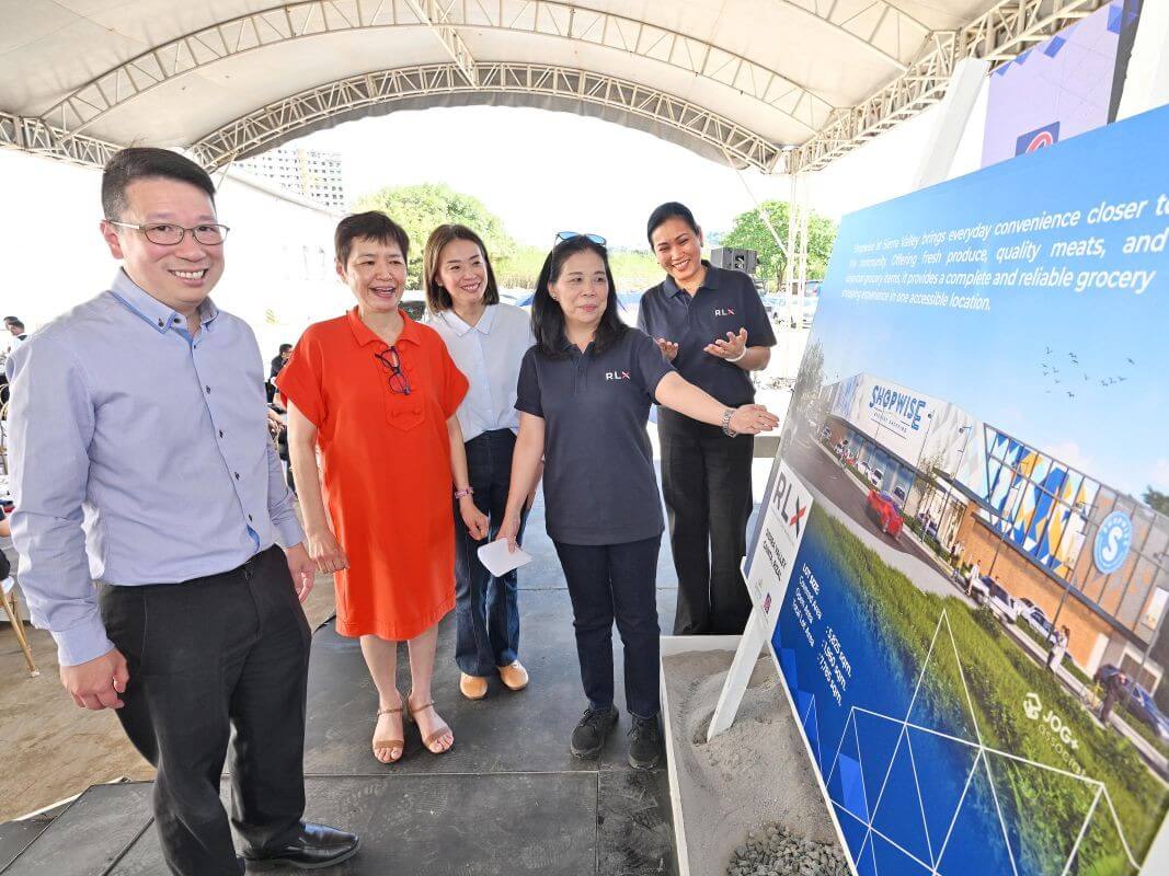 Officials review the architectural perspective of the upcoming Shopwise Sierra Valley. From left: Stanley Co, president and CEO, Robinsons Retail Holdings Inc.; Robina Gokongwei-Pe - chair, Robinsons Retail Holdings Inc.; Christine Tueres - managing director, Robinsons Supermarket Corp.; Cora Ang Ley, SVP and business unit GM of Robinsons Logistix & Industrials Inc. (RLX), and Mybelle V. Aragon-GoBio - president and CEO, Robinsons Land. | Contributed photo