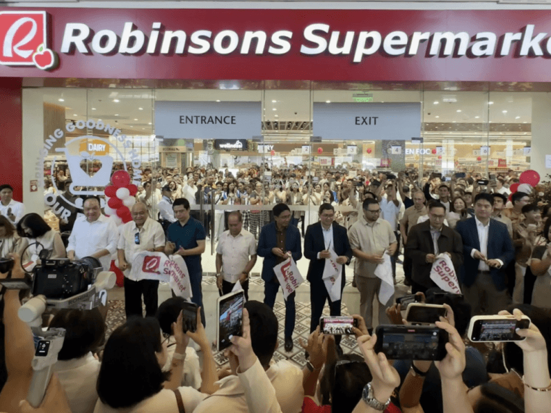 From left: Noel Joseph Castro, Customer Business Development Group Head, NutriAsia; Eloisa Delfin Perez, Group Sales Head, Del Monte Philippines Inc.; Theresa Chen, Chief Sales Officer, Bounty Plus Inc.; Marissa de Ungria, Director and Country Manager, SC Johnson & Son Inc.; Stanley Go, Vice President for Sales and Marketing, Virginia Food Inc.; Edgardo F. Arcay, Municipal Mayor of Panglao; John Geesnell Yap, Congressman of the 1st District of Bohol; Nicanor Sarabia Besas Jr., Vice Governor of Bohol; Oscar Villamora Jr., Managing Director, Beverages and Head of Commercial Function, Branded Consumer Food Group Philippines, Universal Robina Corporation; Ralph Umali, Vice President for Domestic Sales, Century Pacific Food Inc.; John Dustin Chan, Managing Director, The Bellevue Resorts; Richard Sanchez, Sales Director, Mondelēz Philippines; and Justin Lim, General Manager, Linkage Foods Venture Corporation./Photo from Robinsons Supermarket&nbsp;