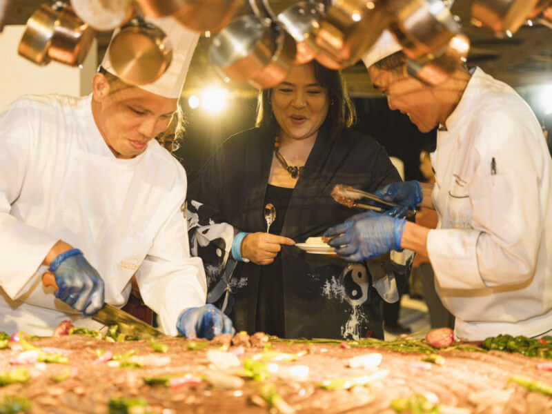 During Taste Cebu 2025, held in celebration of Sinulog, artisan chefs showcased heirloom dishes like Tuslob Buwa, Tinubaang Manok, and Pochero, alongside desserts such as Bingka sa Mandaue and Budbud Kabog, all crafted with local ingredients./Photo from NUSTAR 