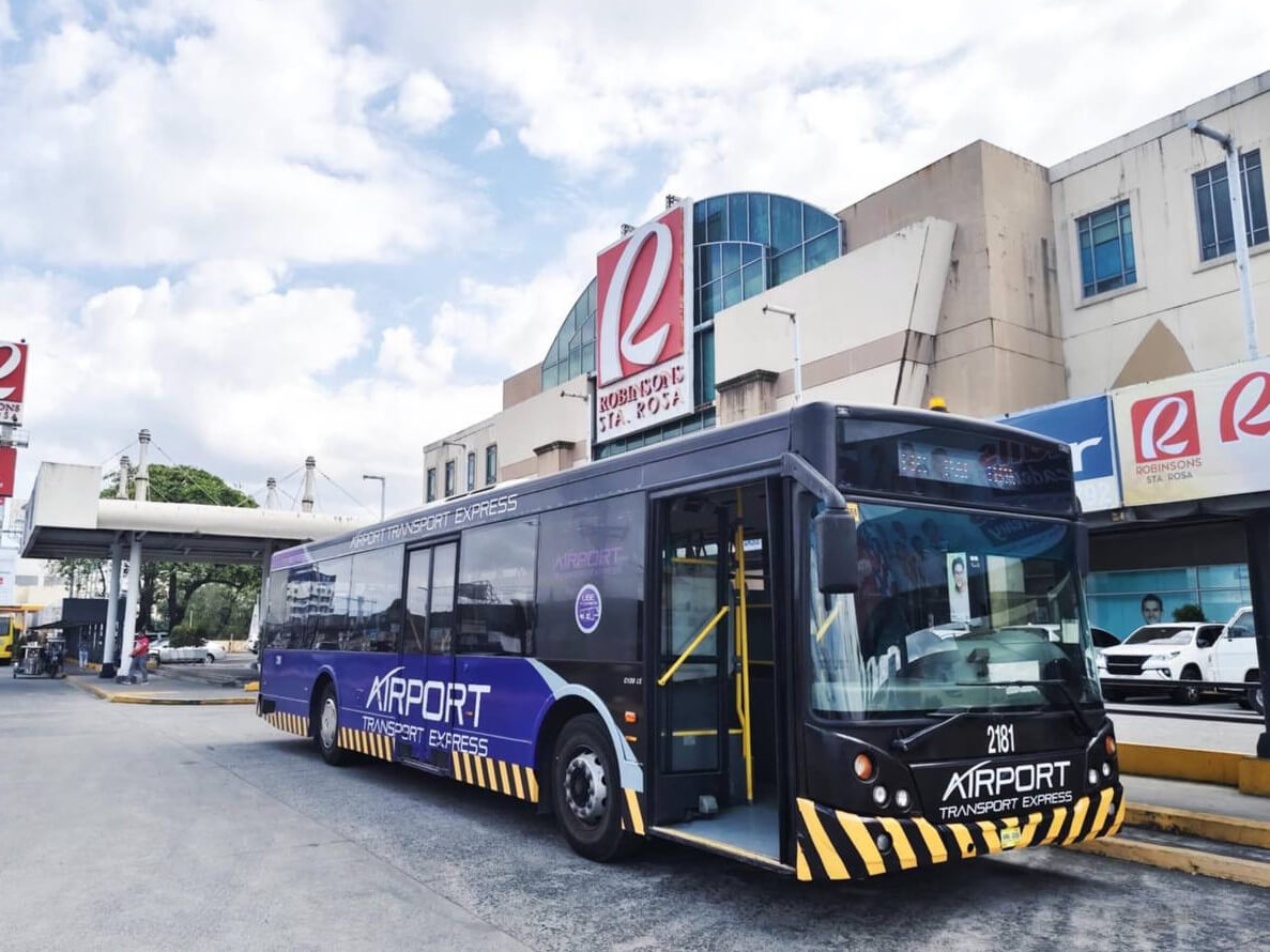 The shuttle to the airport/ Photo from Robinsons Mall