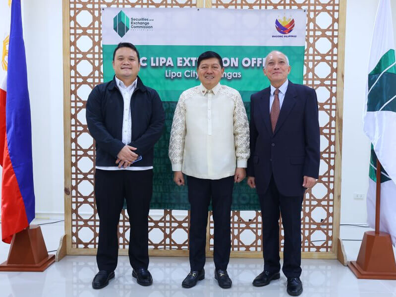 SEC Chair Emilio B. Aquino (middle) with Commissioners Karlo S. Bello and Rogelio V. Quevedo during the inauguration of the SEC Lipa Extension Office./ Contributed photo
