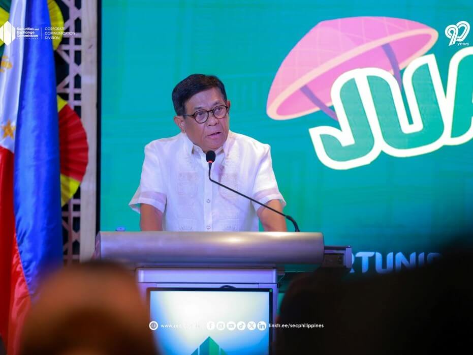 SEC Chair Francis Lim addresses Juan with SEC Caravan participants.| Contributed photo