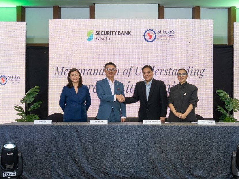 Security Bank chief marketing officer Patricia Tan; Security Bank president and CEO Victor Lee; St. Luke&rsquo;s Medical Center president and CEO Dr. Dennis Serrano; and St. Luke&rsquo;s Medical Center chief marketing officer Virginia Flores. | Contributed photo&nbsp;