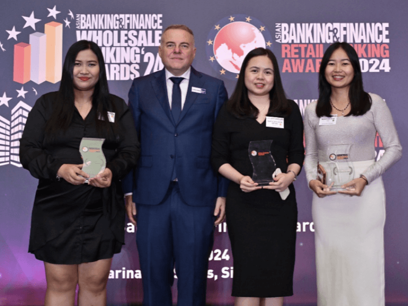 From left: Jobelle Domagsang, Senior Manager and Usage Management Head; Tim Charlton, Editor-in-Chief, Asian Banking & Finance; Maria Graceila Betina Alin-Alin, Senior Assistant Manager and Product Development Head; and Marielle Guia Tagle, AVP and Brand Management and Design Head