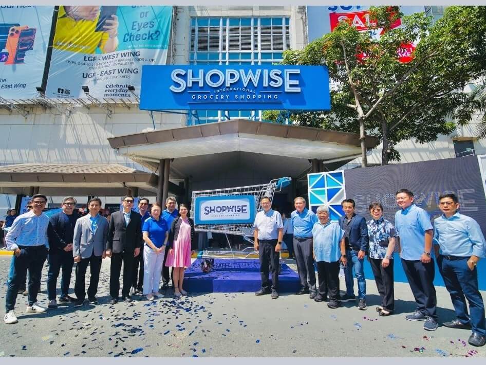 From left: Oatside Philippines country manager Mario Dagdag; Green Cross Inc. commercial director Jay Lopez; SelmorLili president James Choi; Fly Ace Corp. president Lucio &ldquo;Jun&rdquo; Cochanco Jr.; Filinvest Hospitality chief executive officer Francis Nathaniel Gotianun; Filinvest Development Corp. vice chair Lourdes Josephine Gotianun-Yap; Filinvest Land Inc. president and CEO Tristan Las Marias; Muntinlupa Vice Mayor Stephanie &ldquo;Phanie&rdquo; Teves-Wong; Muntinlupa Mayor Rufino &ldquo;Ruffy&rdquo; Biazon; Robinsons Retail Holdings independent director Vic Noel; Mida Foods managing director Lourdes Tanco; High Tower Inc. president and CEO Rey Co; Nextrade Philippines Inc. president and CEO Melody Lim; R.E.J. Commercial Corp. owner and finance manager Jeffrey Go; and P2 Konstruct Builders Inc. president Leo Pangilinan. | Contributed photo