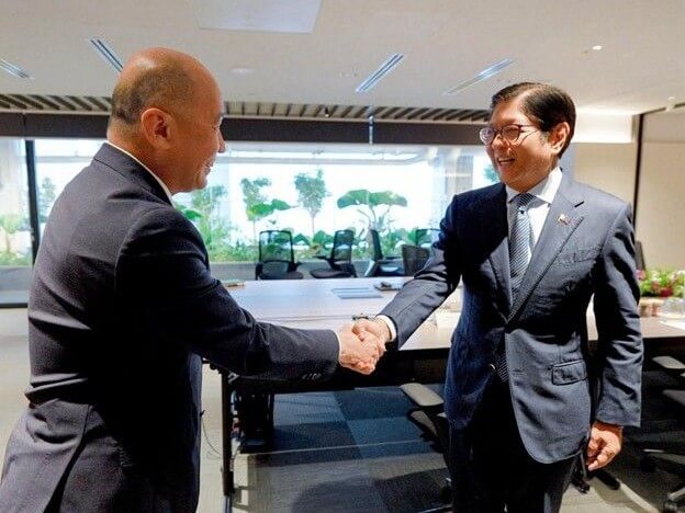 Singtel Group CEO Yuen Kuan Moon meets with President Ferdinand Marcos Jr. during the latter's working visit to Singapore.| Contributed photo