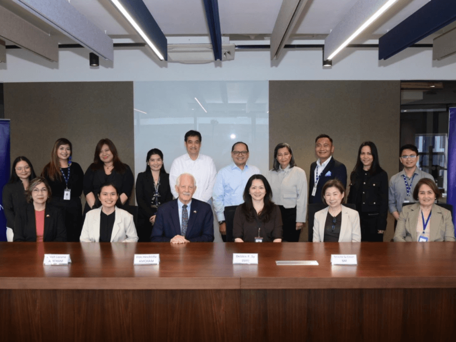 First row, left to right: AmCham’s Victoria Co, Lorish Lozano, Ebb Hinchliffe (AmCham Executive Director), Debbie Sy (SM Foundation Executive Director), Tessie Sy-Coson (SMIC Vice Chairperson), Linda Atayde (SM Foundation).Second row, left to right: Sophia Mauleon (AmCham), Anne Racoma (SM Foundation), Sarah Gomez (AmCham), Shaine Hostallero (NU), Edwin Lacierda (SM J.O.B.S. Lead), RJ Ermita (NU President), Tata Medado (APC President), Vic Chan (SMIC), Ethel Concepcion (SMIC), Cedrik Forbes (SMIC).