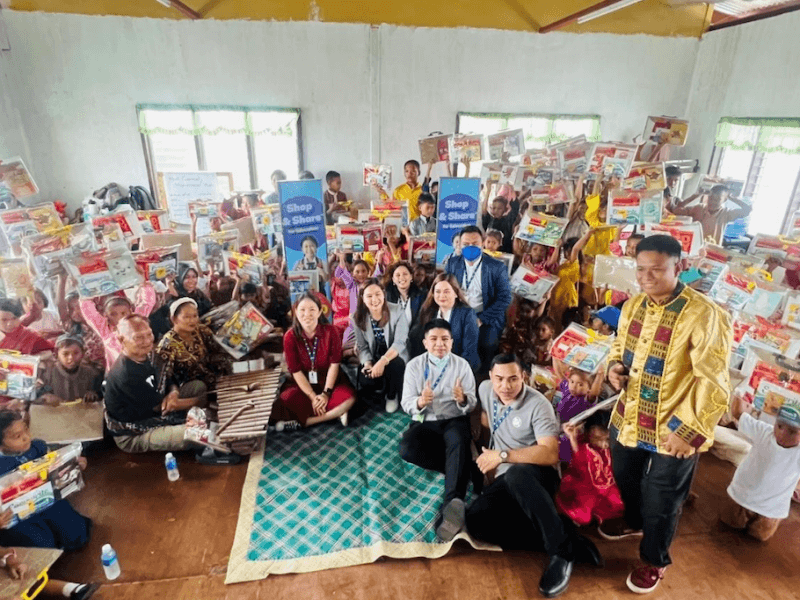 SM Store Mindpro&rsquo;s Shop&Share for Education turnover of back to school kits at Bihing Tahik Elementary School in Zamboanga City. (Photo ​from the SM Group)