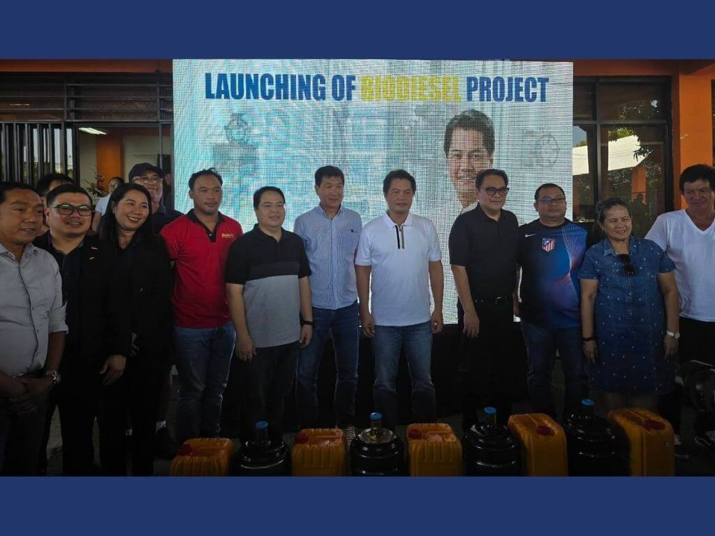 Launching of the Bio-diesel project led by Cong. Albee Benitez (center). Park Inn by Radisson Bacolod as a private sector partner, represented by (2nd and 3rd from the left) Reljun Oloroso, Park Inn by Radisson Bacolod&rsquo;s director of people and culture and sustainability champion, and Myka Ella Pahilanga, cluster marketing and communications manager together Bacolod City Vice Mayor Kalaw Puentevella and Mayor Greg Gasataya. | Contributed photo