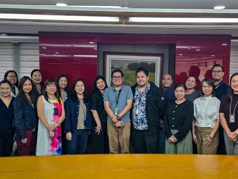 Winners and finalists of Smart's first-ever Hack the Bottleneck innovation challenge showcased creative solutions to address customer pain points and improve operational efficiency. | Contributed photo &nbsp;(Click to view full image)