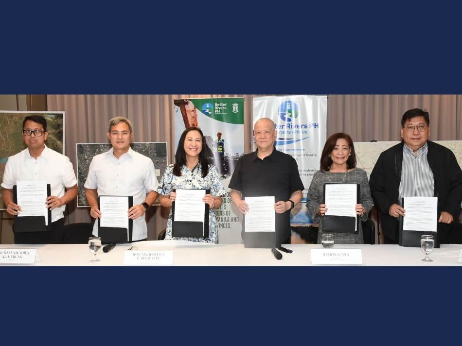 Quezon City Mayor Ma. Josefina ‘Joy’ G. Belmonte and San Miguel Corp. chair and CEO Ramon S. Ang (third and fourth from left, respectively) flash their agreement to undertake river cleanups and other flood control solutions in the city. They are joined by (from left) City Engineer Mark Dale Diamond P. Perral, City Administrator Michael Victor N. Alimurung, Atty. Cynthia M. de Castro, SMC AVP for government affairs, and Jimmy O. Lu, VP and overall project manager of SMC's Better Rivers PH initiative. /Contributed photo
