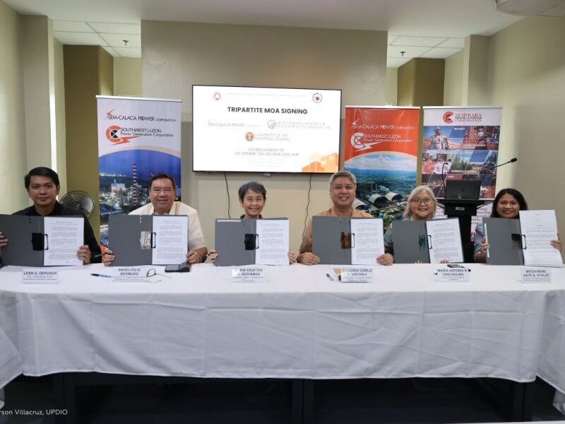 SEM-Calaca Power Corp. OIC - operations manager Lean G. Depusoy, UPERDFI president Angelito D. Bermudo, SMPC president, COO and CSO Maria Cristina C. Gotianun, UP Chancellor Edgardo Carlo L. Vistan II, UP Diliman College of Engineering Dean Maria Antonia N. Tanchuling, and UP DMMME chair Mitch-Irene Kate G. Oyales during the MOA signing on July 17./ Contributed photo (Click the photo to view full image)