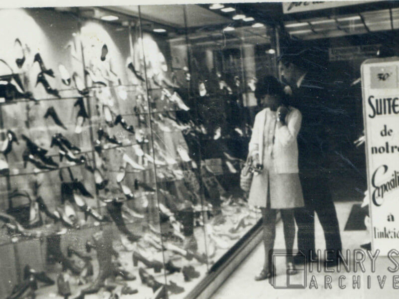 A shoe store abroad visited by Mr. Sy in the 1950s./SM Group archives